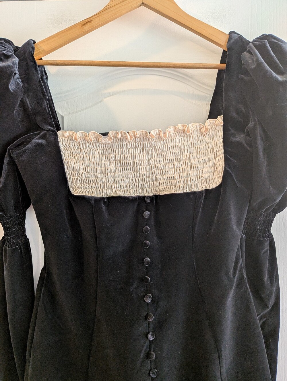 House of CB Azaria Black & Vintage Cream Velvet Mini Dress Size S Fuller Cup NWT - Picture 4 of 15